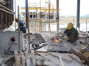 郧阳沧浪洲大桥建设鏖战正酣 全力冲刺年底合龙目标